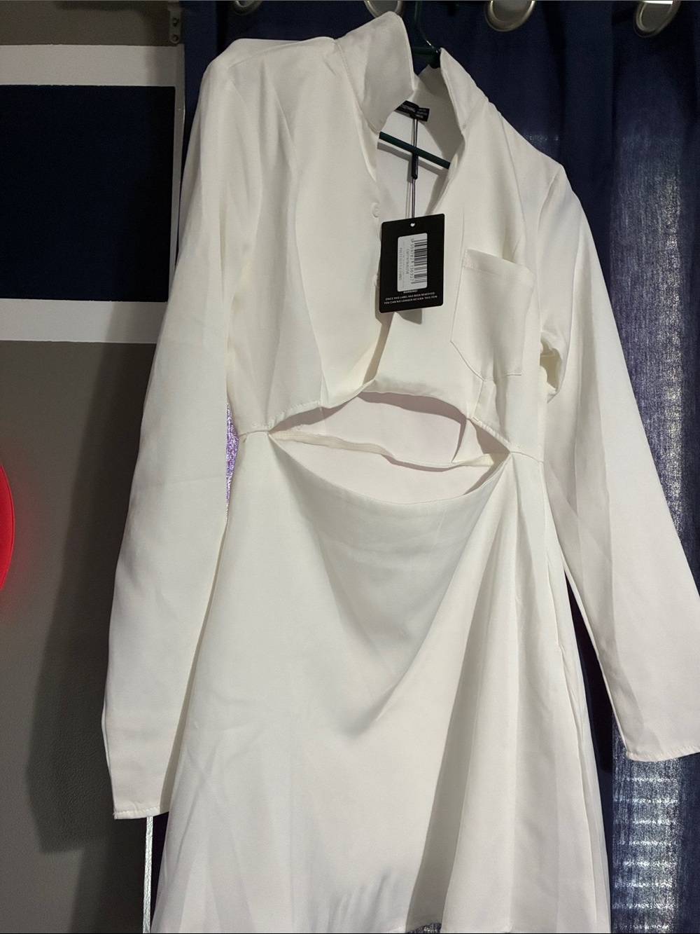 PrettyLittleThing White Long-Sleeve Cutout Dress